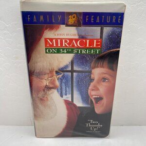 Vintage Fox Video Miracle On 34th Street VHS Tape Clamshell Case Family Feature